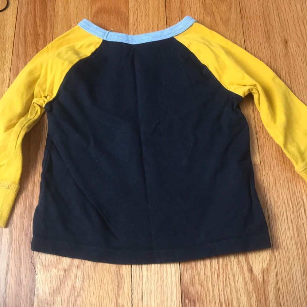 Gap - Picture 2 of 2